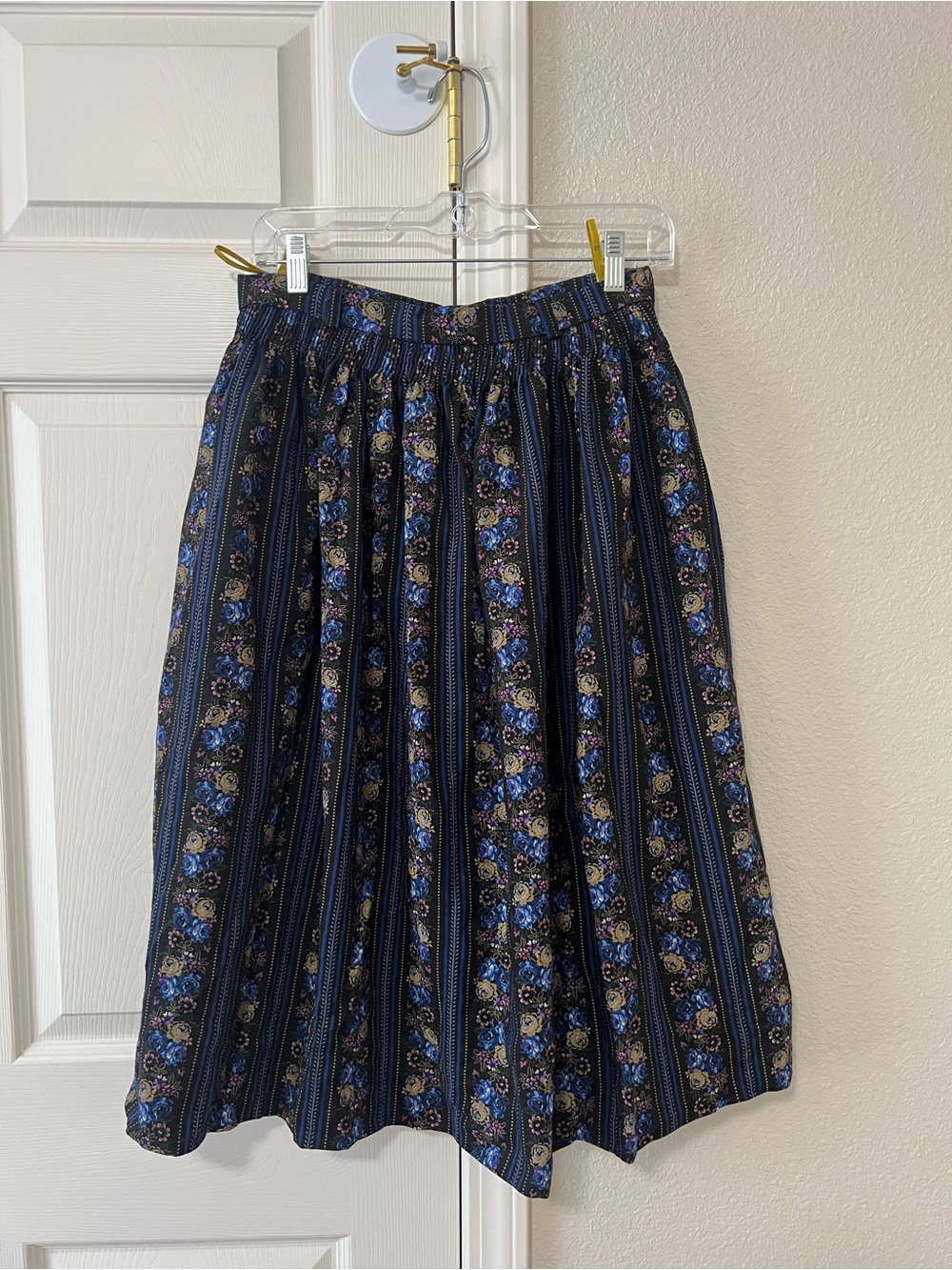 Original Alpen Trachten Vintage Floral Wool Drindl Skirt European Cottagecore
